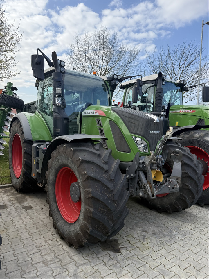 Fendt 718 Vario S4 ProfiPlus - Трактор: фото 1 Fendt 718 Vario S4 ProfiPlus - Трактор: фото 1
