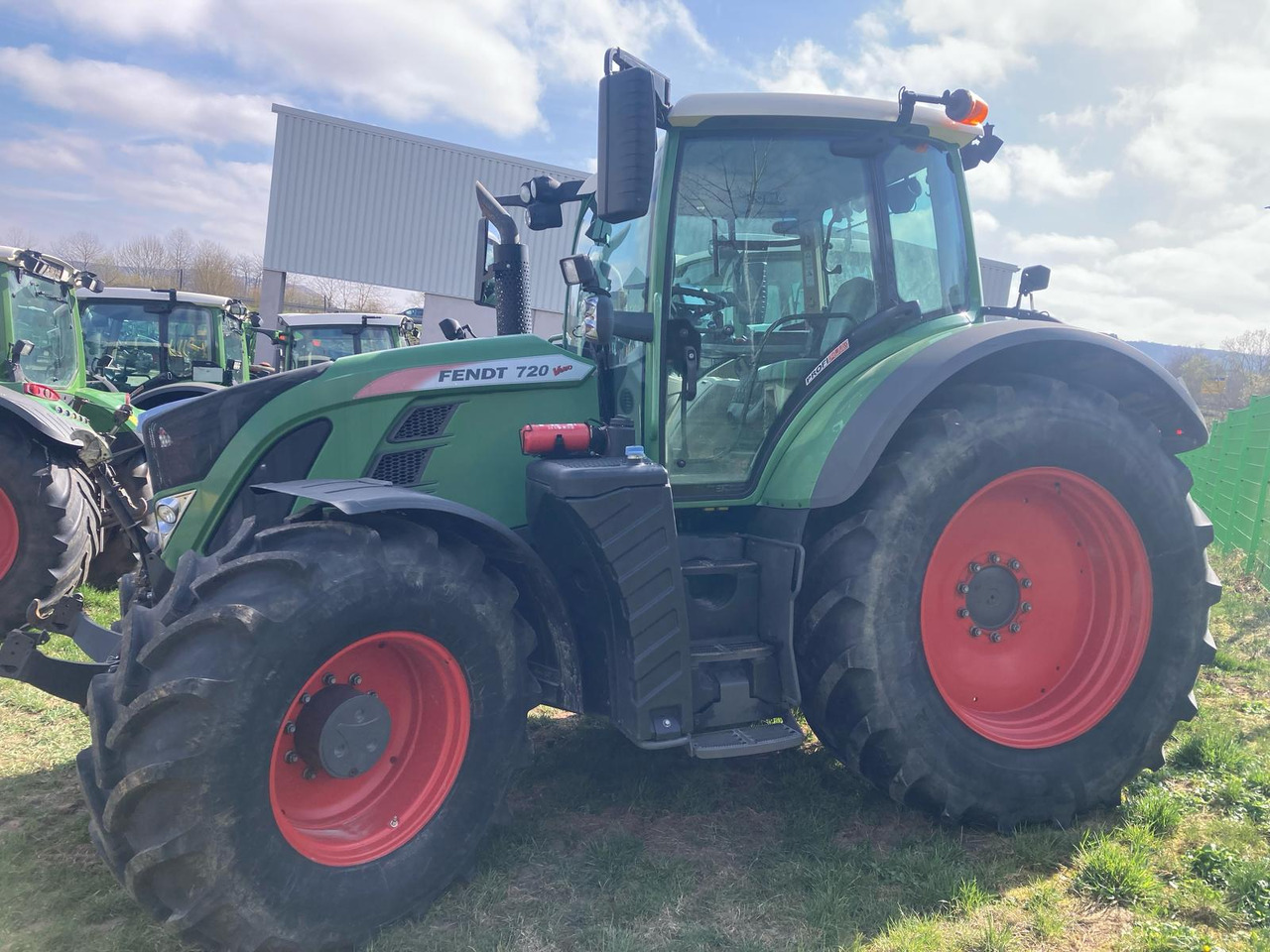 Fendt 720 Vario S4 ProfiPlus - Трактор: фото 1 Fendt 720 Vario S4 ProfiPlus - Трактор: фото 1