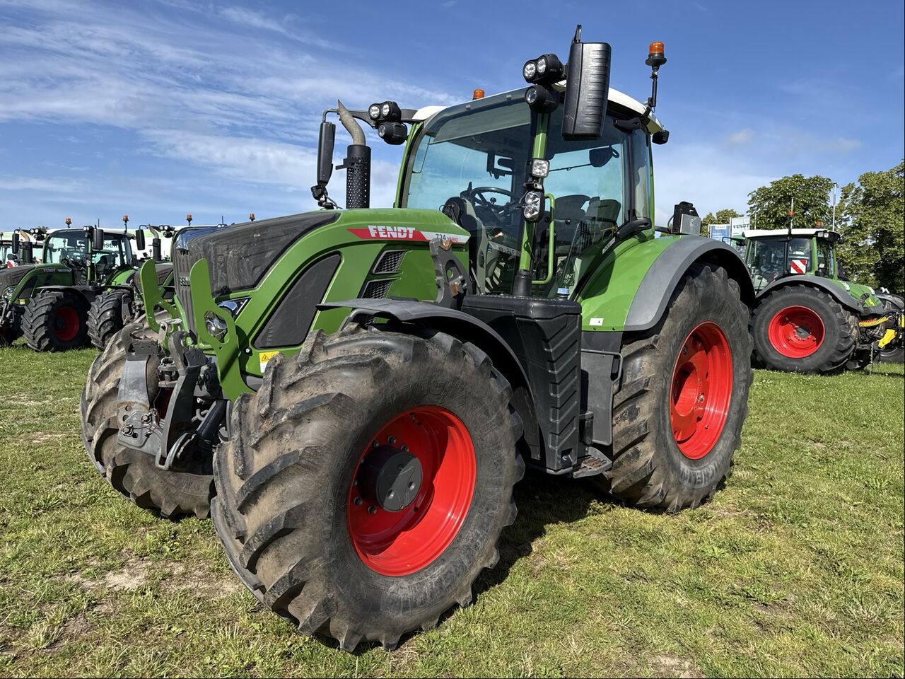 Fendt 724 Gen6 ProfiPlus - Трактор: фото 1 Fendt 724 Gen6 ProfiPlus - Трактор: фото 1