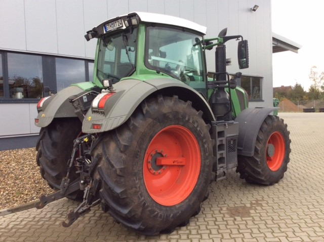 Fendt 824 Vario S4 Profi - Трактор: фото 5 Fendt 824 Vario S4 Profi - Трактор: фото 5