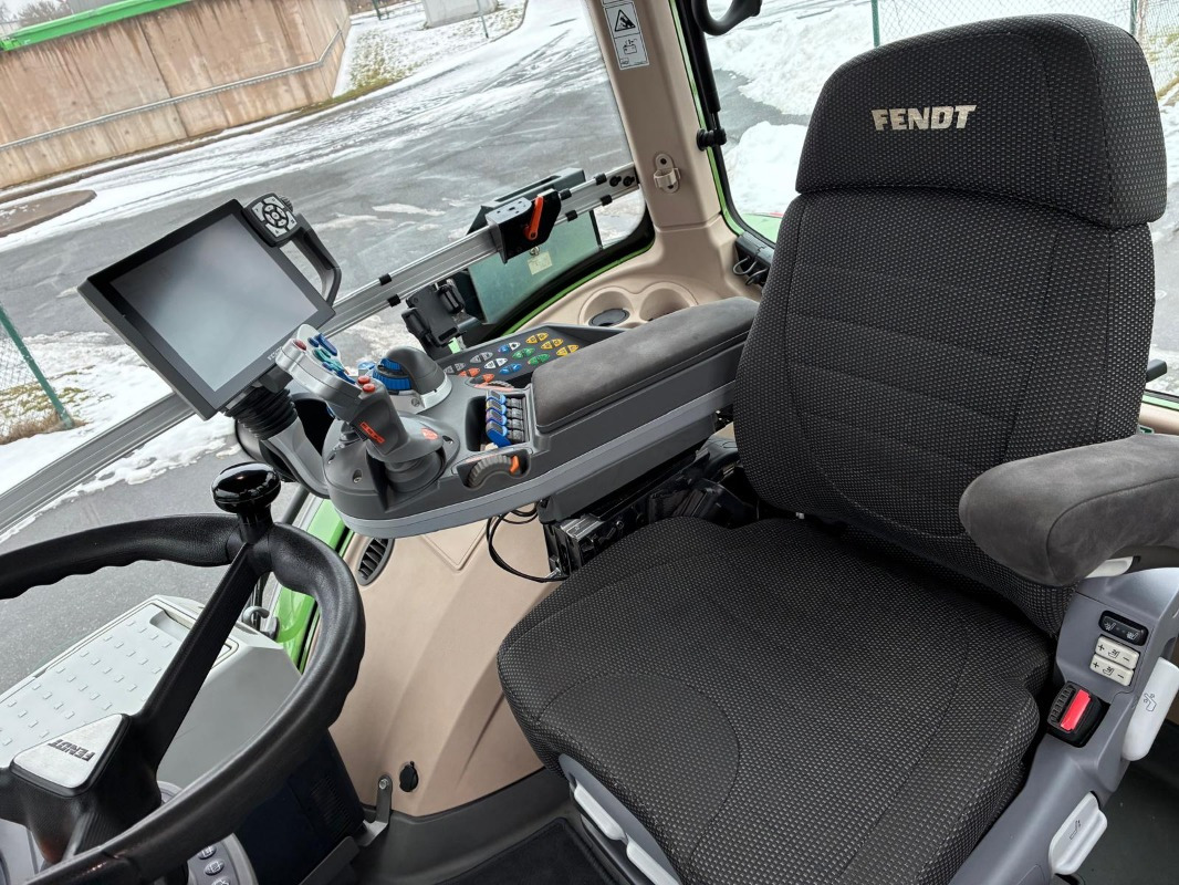 Fendt 933 Vario ProfiPlus - Трактор: фото 4 Fendt 933 Vario ProfiPlus - Трактор: фото 4