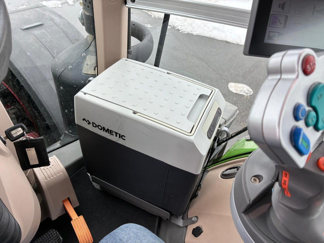 Fendt 933 Vario ProfiPlus - Трактор: фото 3 Fendt 933 Vario ProfiPlus - Трактор: фото 3