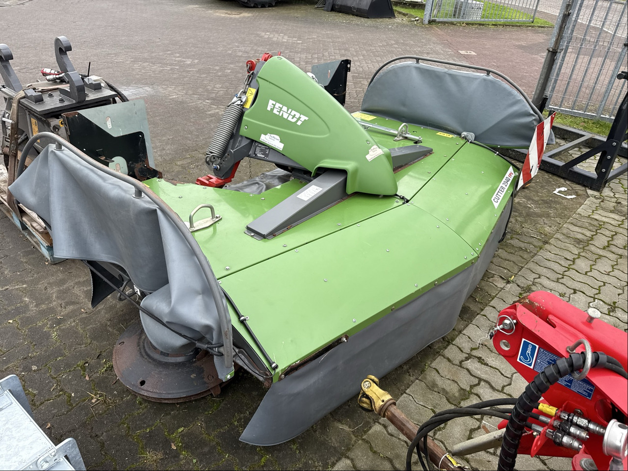 Fendt Frontmähwerk Cutter 2940 FPV - Косилка: фото 1 Fendt Frontmähwerk Cutter 2940 FPV - Косилка: фото 1