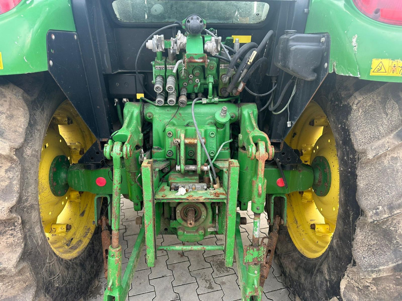 John Deere 5100 R - Трактор: фото 4 John Deere 5100 R - Трактор: фото 4