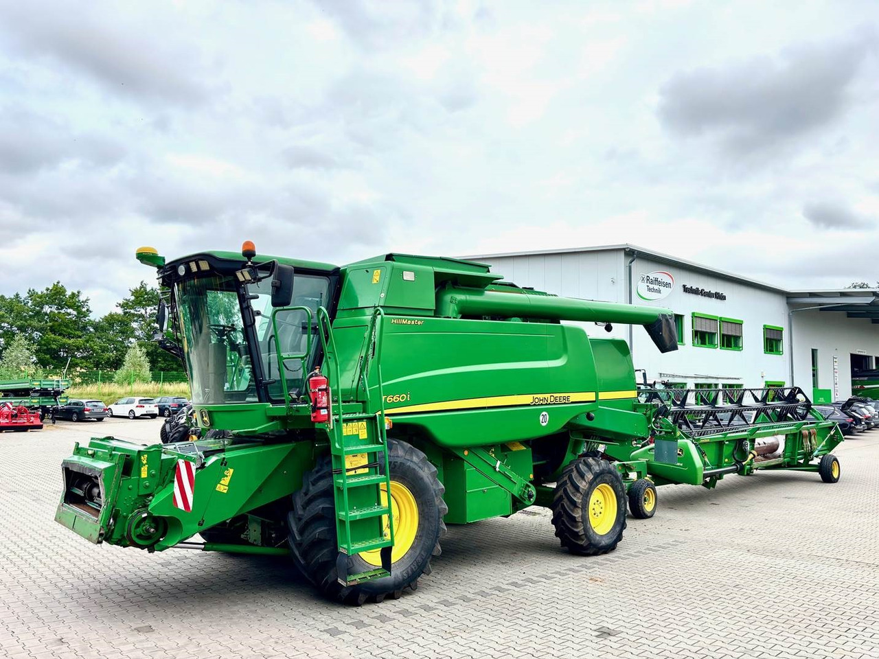 John Deere T660 i Hillmaster - Зерноуборочный комбайн: фото 1 John Deere T660 i Hillmaster - Зерноуборочный комбайн: фото 1