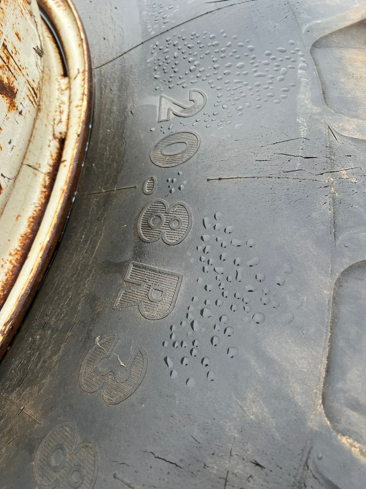 Kleber Zwillinge 20.8 R38 - Шины и диски: фото 5 Kleber Zwillinge 20.8 R38 - Шины и диски: фото 5