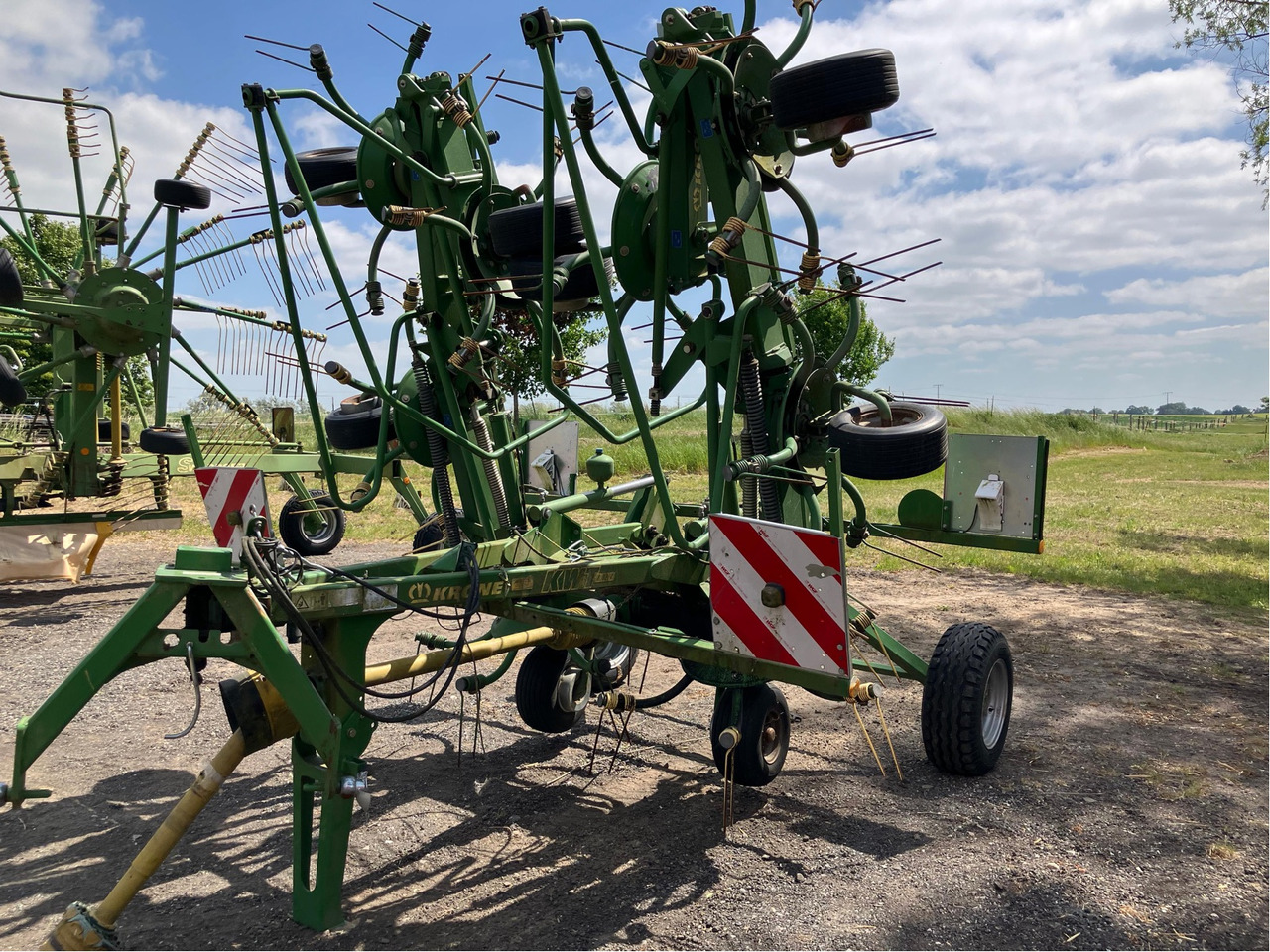 Krone KWT 8.82/8 - Сеноворошилка: фото 1 Krone KWT 8.82/8 - Сеноворошилка: фото 1