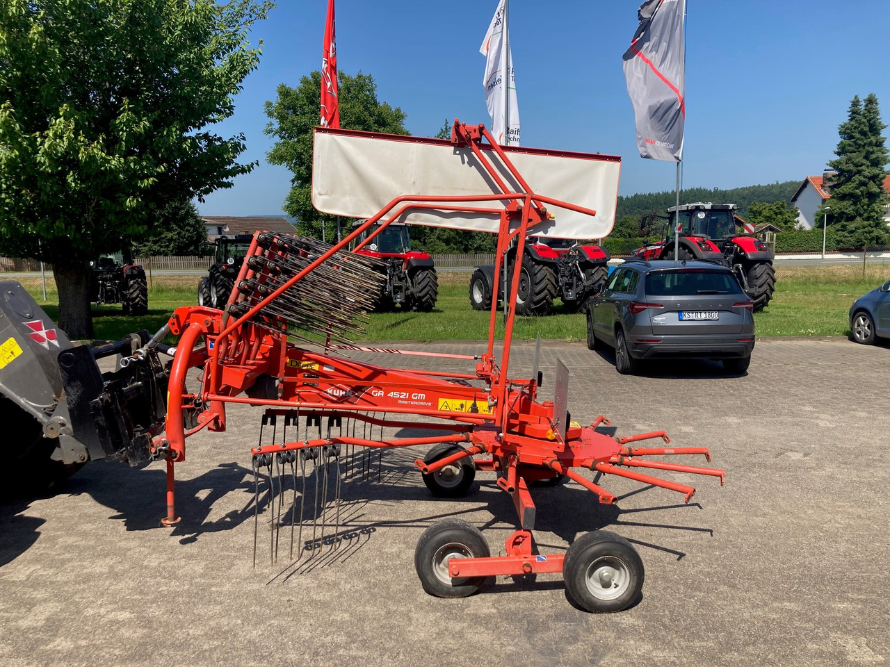 Kuhn Schwader GA 4521 - Сеноворошилка: фото 1 Kuhn Schwader GA 4521 - Сеноворошилка: фото 1