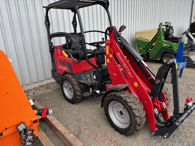 Schäffer Hoflader 2028-2 - Колёсный погрузчик: фото 4 Schäffer Hoflader 2028-2 - Колёсный погрузчик: фото 4