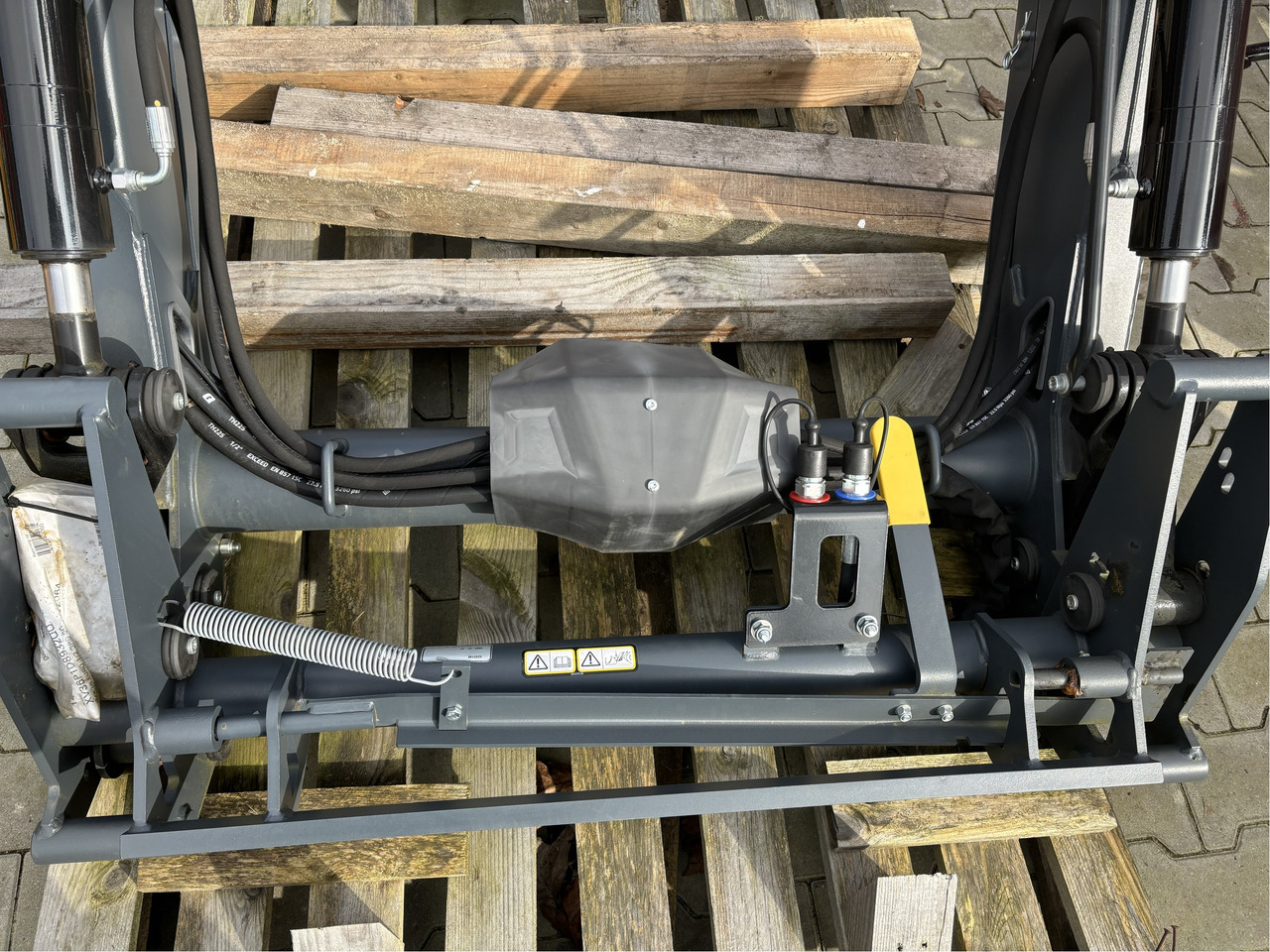 Valtra Frontlader X36DM - Фронтальный погрузчик для трактора: фото 2 Valtra Frontlader X36DM - Фронтальный погрузчик для трактора: фото 2