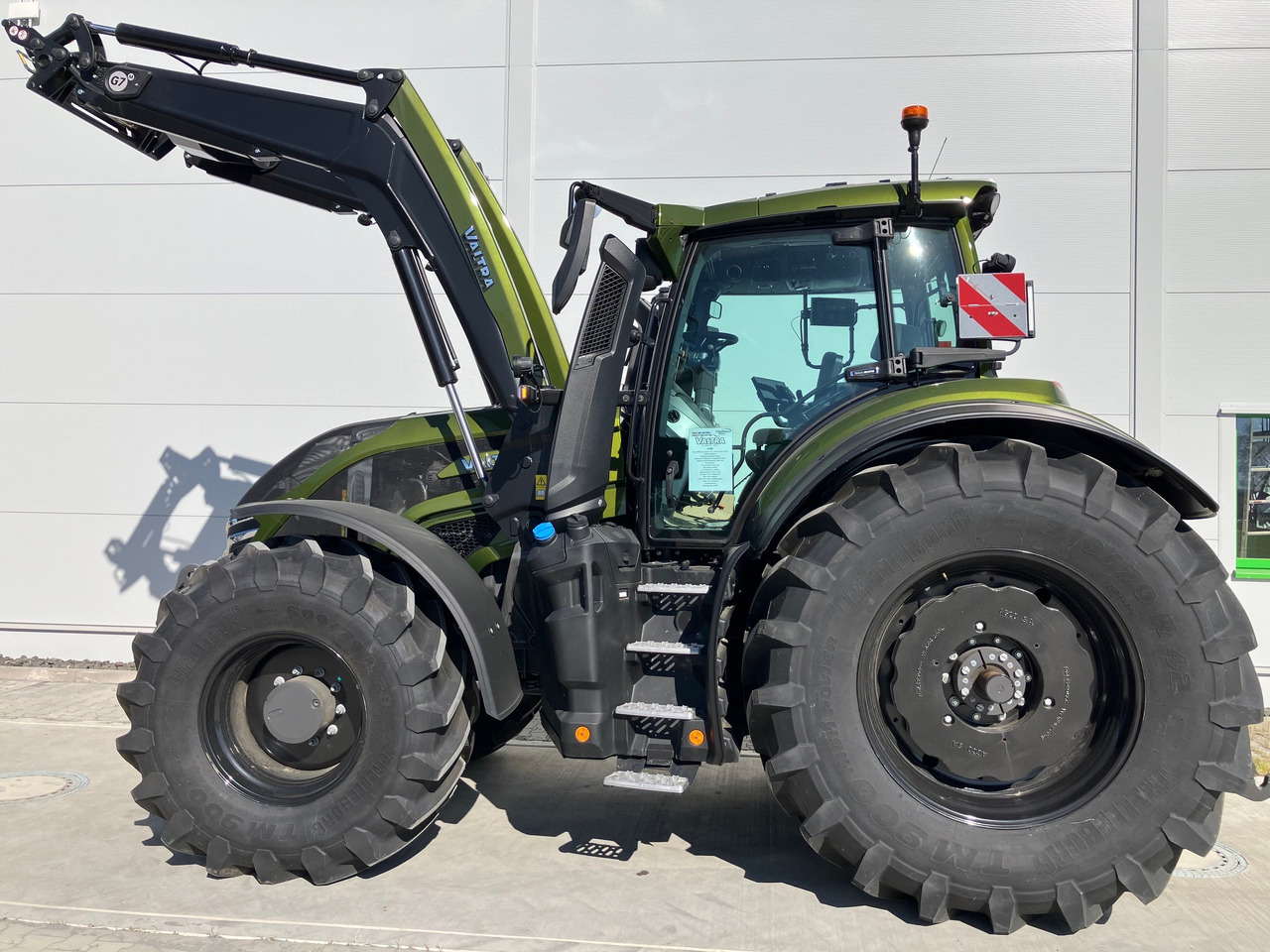 Valtra Q 285 - Трактор: фото 1 Valtra Q 285 - Трактор: фото 1