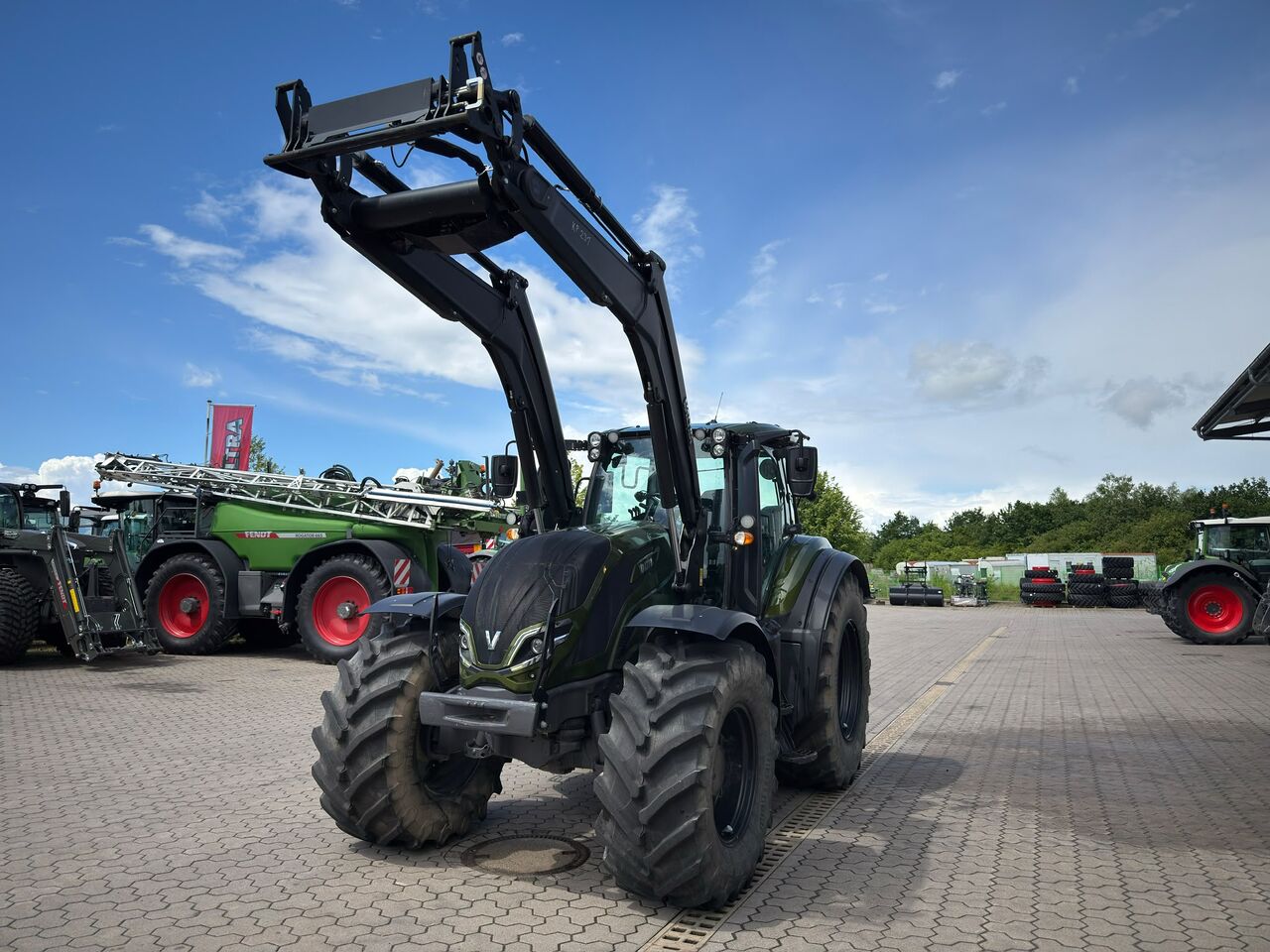 Valtra T175e Active - Трактор: фото 1 Valtra T175e Active - Трактор: фото 1