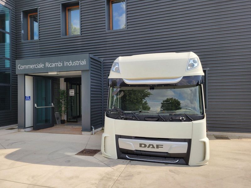 DAF XF106 - Кабина и интерьер для Грузовиков: фото 1 DAF XF106 - Кабина и интерьер для Грузовиков: фото 1