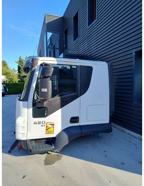 Iveco STRALIS LOW ROOF EURO 5 2008 -> - Кабина и интерьер для Грузовиков: фото 1 Iveco STRALIS LOW ROOF EURO 5 2008 -> - Кабина и интерьер для Грузовиков: фото 1