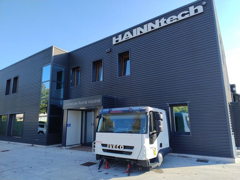 Iveco STRALIS LOW ROOF EURO 5 2008 -> - Кабина и интерьер для Грузовиков: фото 2 Iveco STRALIS LOW ROOF EURO 5 2008 -> - Кабина и интерьер для Грузовиков: фото 2