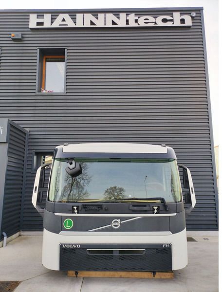 Volvo FH4 - LOW ROOF - L2 H1 - EURO 6 - Кабина и интерьер для Грузовиков: фото 3 Volvo FH4 - LOW ROOF - L2 H1 - EURO 6 - Кабина и интерьер для Грузовиков: фото 3