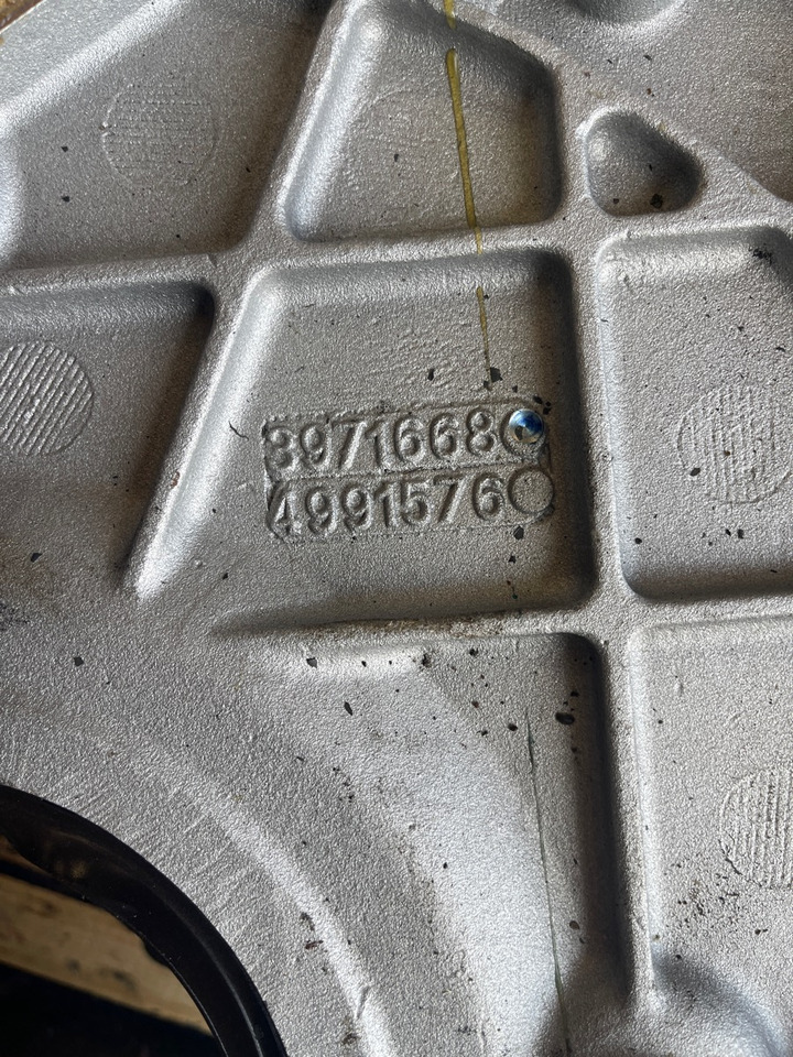 CUMMINS FLYWHEEL HOUSE 3971668 - Двигатель и запчасти для Грузовиков: фото 2 CUMMINS FLYWHEEL HOUSE 3971668 - Двигатель и запчасти для Грузовиков: фото 2