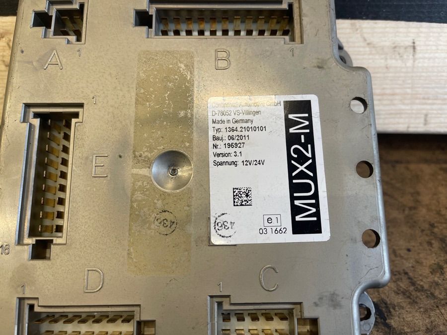 MAN ECU MUX2-M Control Unit - Электрическая система для Грузовиков: фото 2 MAN ECU MUX2-M Control Unit - Электрическая система для Грузовиков: фото 2
