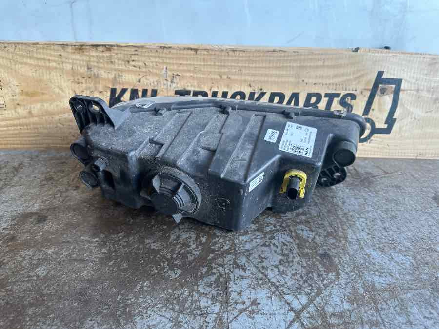 MAN FOG LAMP 81.25204-0001 - Свет/ Освещение для Грузовиков: фото 2 MAN FOG LAMP 81.25204-0001 - Свет/ Освещение для Грузовиков: фото 2