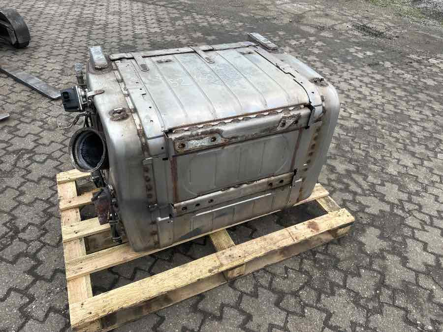 MERCEDES EXHAUST A0074908712 - Глушитель/ Выхлопная система для Грузовиков: фото 1 MERCEDES EXHAUST A0074908712 - Глушитель/ Выхлопная система для Грузовиков: фото 1