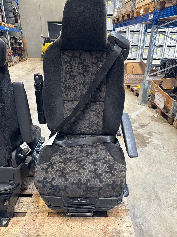 SCANIA DRIVER SEAT NGR - Кабина и интерьер для Грузовиков: фото 1 SCANIA DRIVER SEAT NGR - Кабина и интерьер для Грузовиков: фото 1