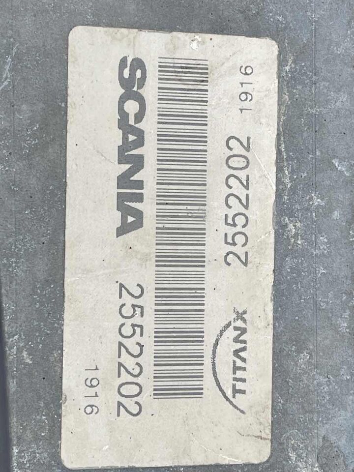 SCANIA RADIATOR 2552202 - Система охлаждения для Грузовиков: фото 2 SCANIA RADIATOR 2552202 - Система охлаждения для Грузовиков: фото 2