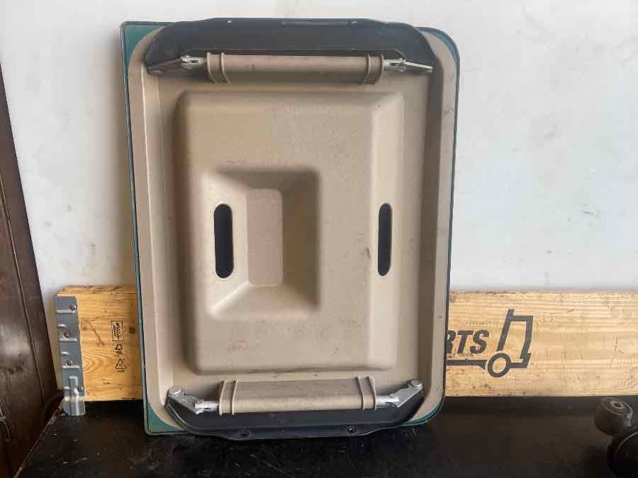 SCANIA ROOF HATCH 1721364 - Кабина и интерьер для Грузовиков: фото 2 SCANIA ROOF HATCH 1721364 - Кабина и интерьер для Грузовиков: фото 2