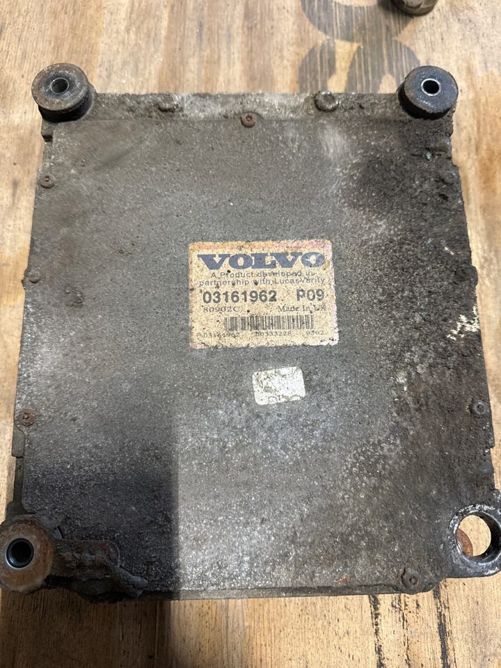 VOLVO ECU 3161962 P09 - Электрическая система для Грузовиков: фото 1 VOLVO ECU 3161962 P09 - Электрическая система для Грузовиков: фото 1