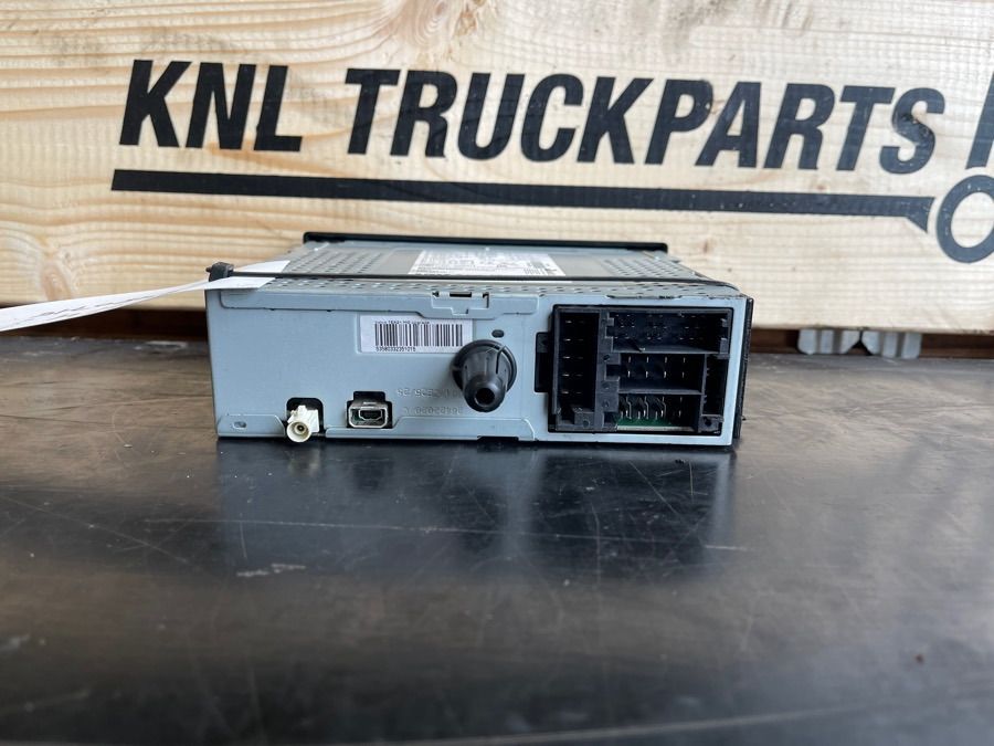 VOLVO FH4 RADIO 22192832 - Кабина и интерьер для Грузовиков: фото 2 VOLVO FH4 RADIO 22192832 - Кабина и интерьер для Грузовиков: фото 2