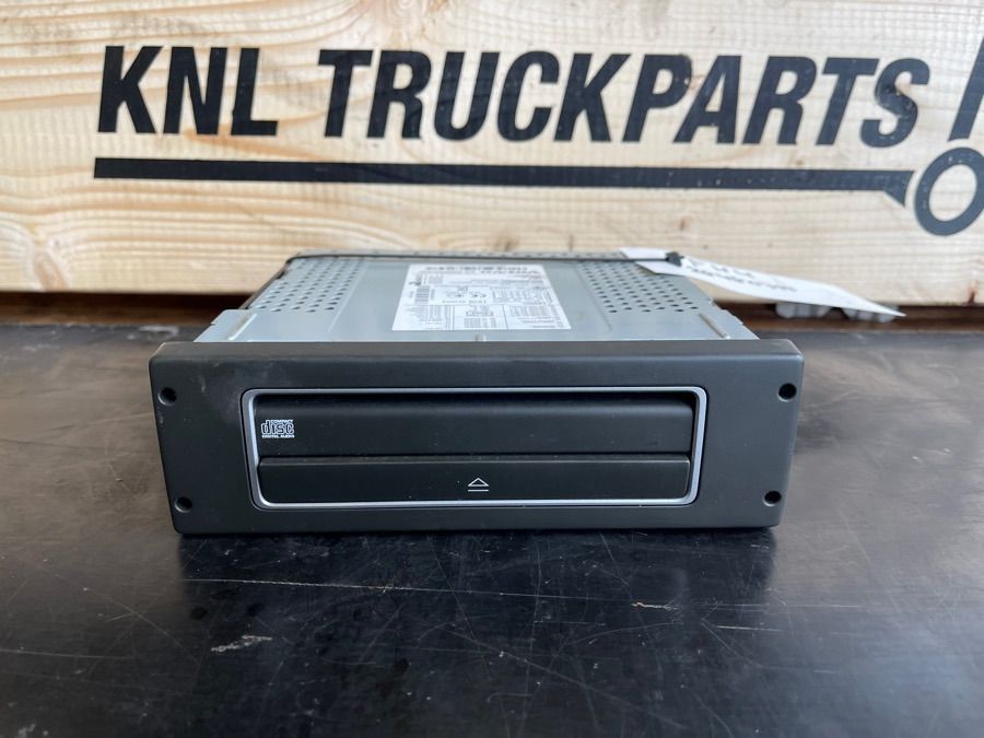 VOLVO FH4 RADIO 22192832 - Кабина и интерьер для Грузовиков: фото 1 VOLVO FH4 RADIO 22192832 - Кабина и интерьер для Грузовиков: фото 1