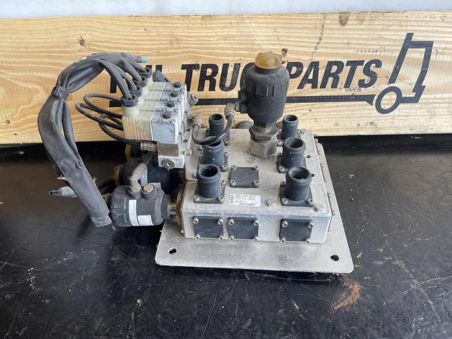VOLVO HEATING VALVE 22359423 - Тормозной клапан для Грузовиков: фото 2 VOLVO HEATING VALVE 22359423 - Тормозной клапан для Грузовиков: фото 2