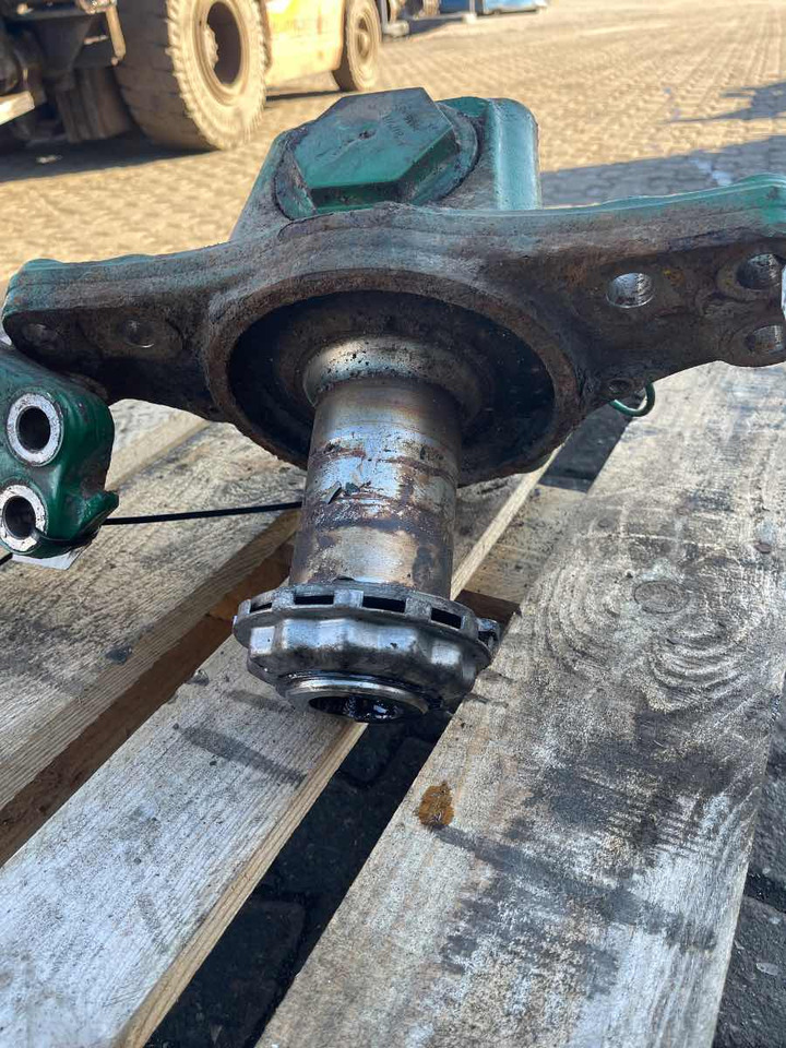 VOLVO STEERING KNUCKLE 21700330 - Поворотный кулак для Грузовиков: фото 2 VOLVO STEERING KNUCKLE 21700330 - Поворотный кулак для Грузовиков: фото 2