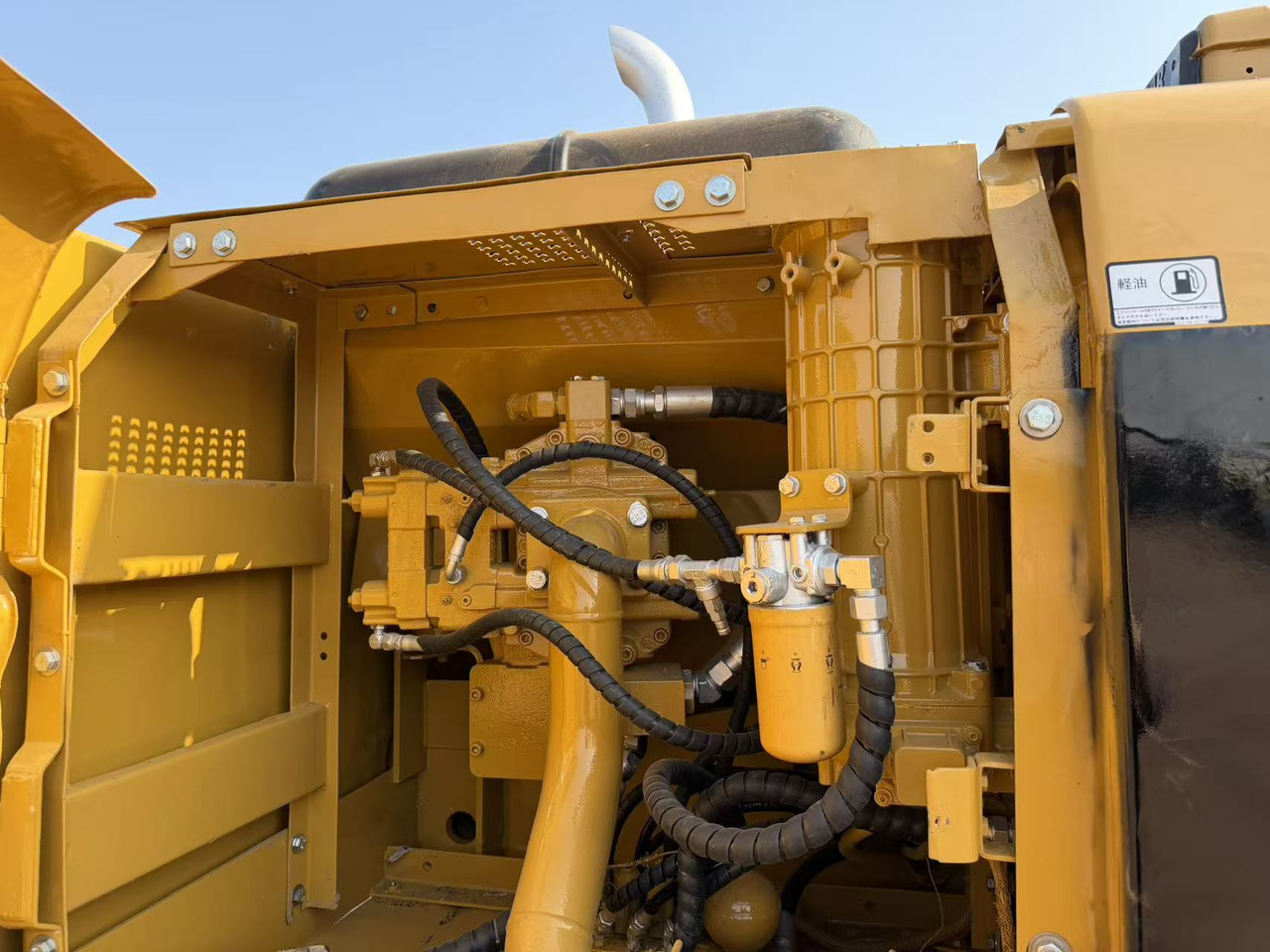 CAT 320BL with vane hydraulic pump - Гусеничный экскаватор: фото 5 CAT 320BL with vane hydraulic pump - Гусеничный экскаватор: фото 5