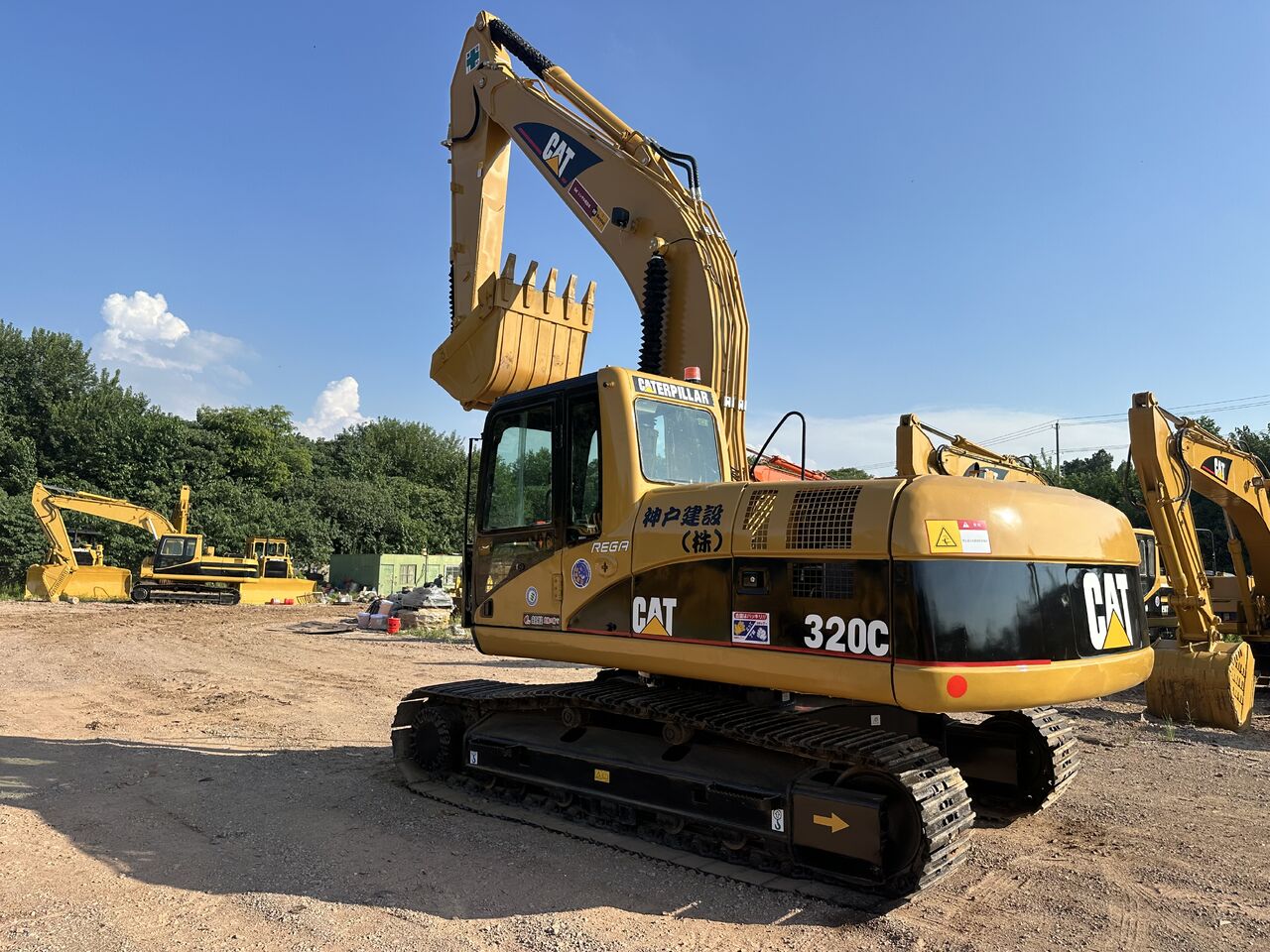 CAT 320C - Гусеничный экскаватор: фото 2 CAT 320C - Гусеничный экскаватор: фото 2
