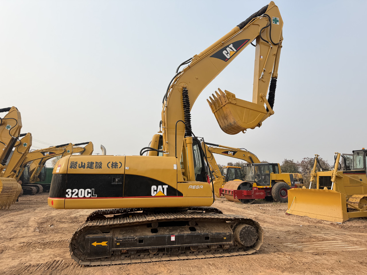 CAT 320CL - Гусеничный экскаватор: фото 1 CAT 320CL - Гусеничный экскаватор: фото 1