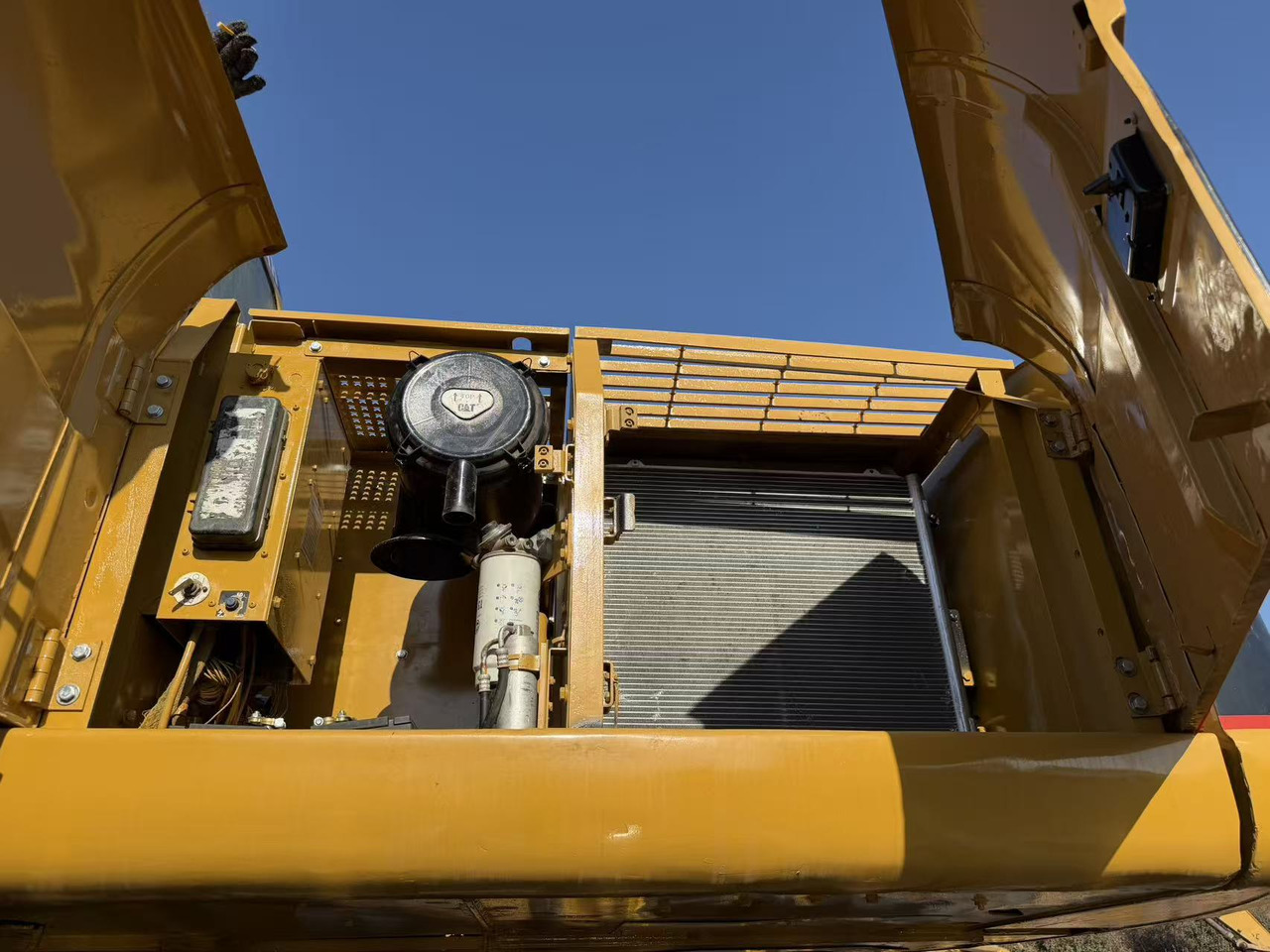 CAT 320CL - Водный экскаватор: фото 4 CAT 320CL - Водный экскаватор: фото 4