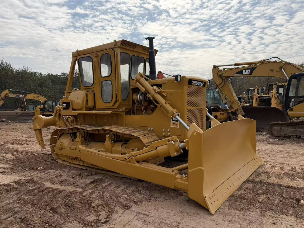 CAT D7G - Бульдозер: фото 2 CAT D7G - Бульдозер: фото 2