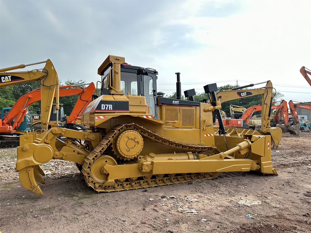 CAT D7R - Бульдозер: фото 3 CAT D7R - Бульдозер: фото 3