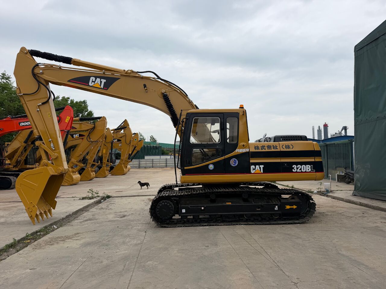 CATERPILLAR 320B - Гусеничный экскаватор: фото 3 CATERPILLAR 320B - Гусеничный экскаватор: фото 3