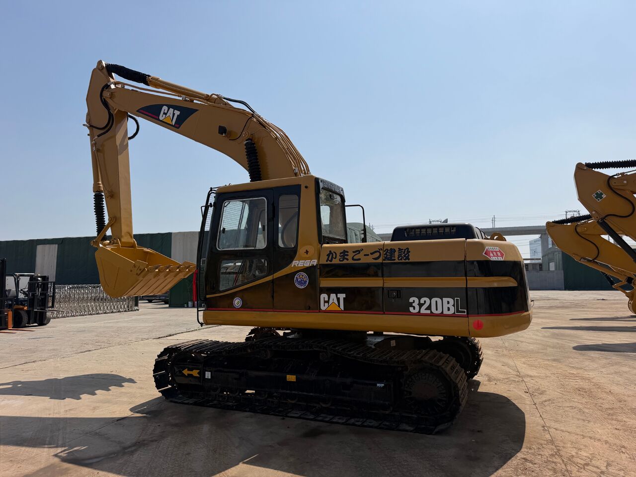 CATERPILLAR 320B - Гусеничный экскаватор: фото 2 CATERPILLAR 320B - Гусеничный экскаватор: фото 2