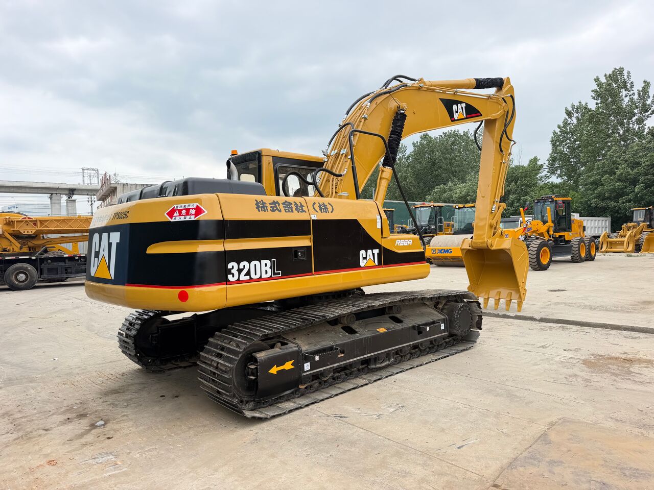 CATERPILLAR 320B - Гусеничный экскаватор: фото 1 CATERPILLAR 320B - Гусеничный экскаватор: фото 1