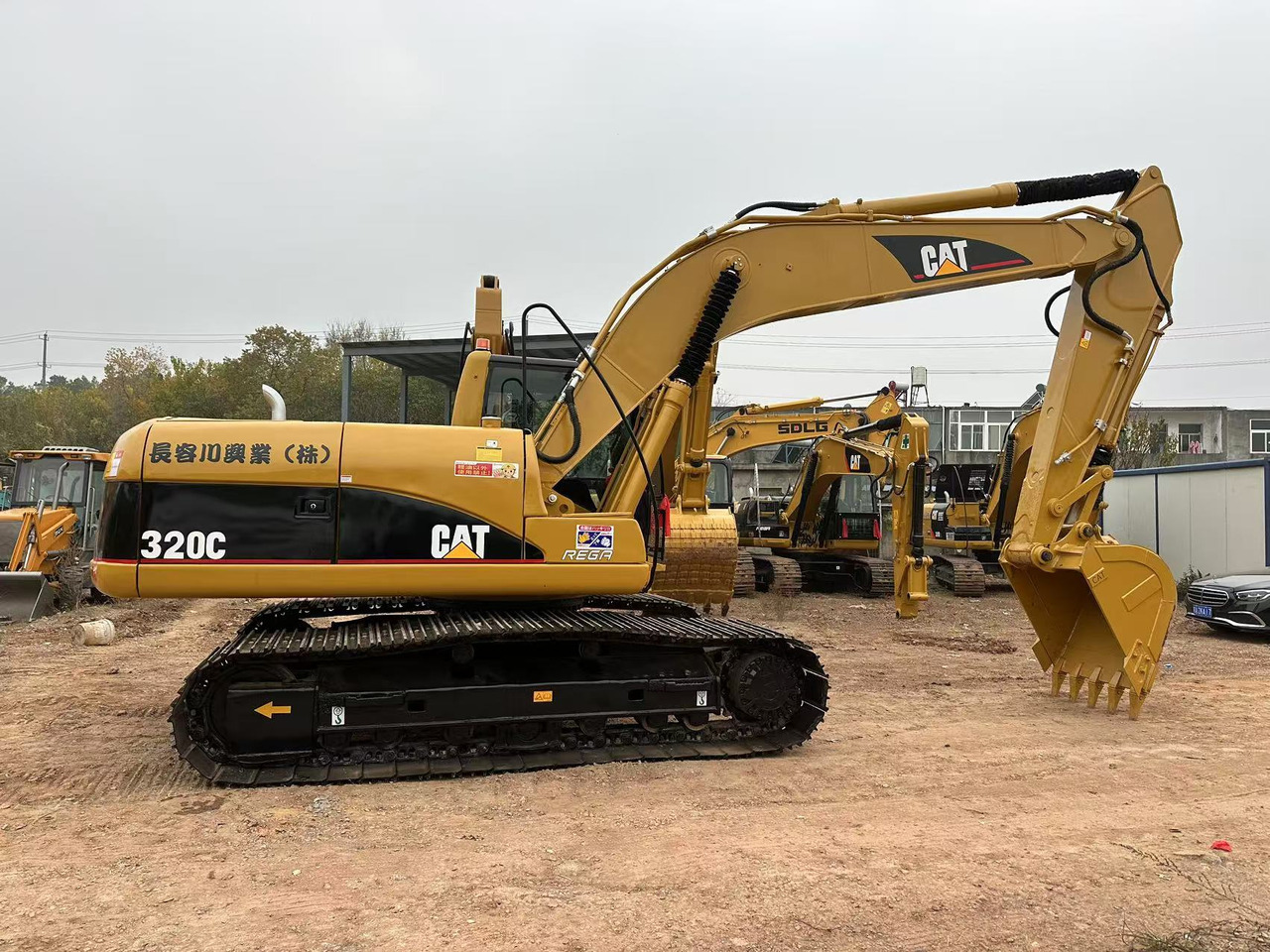 CATERPILLAR 320CL - Гусеничный экскаватор: фото 1 CATERPILLAR 320CL - Гусеничный экскаватор: фото 1