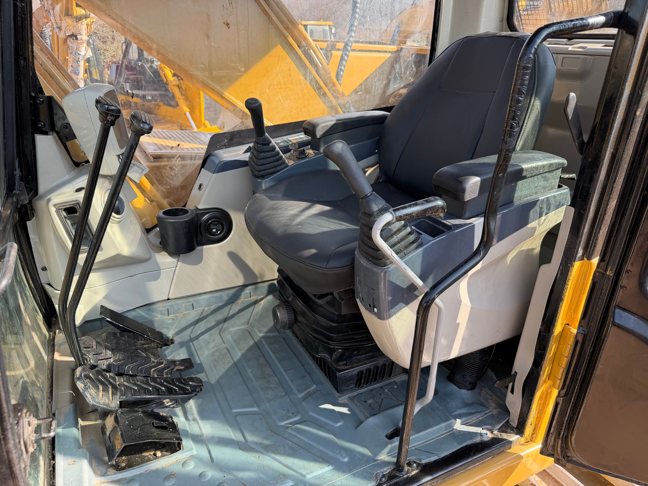 Водный экскаватор CATERPILLAR 320CL: фото 8 Водный экскаватор CATERPILLAR 320CL: фото 8