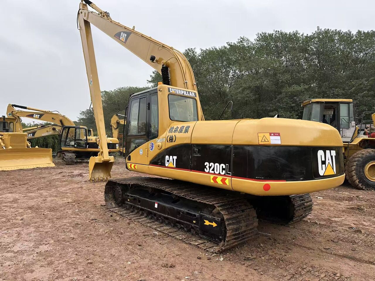CATERPILLAR 320CL - Экскаватор с длинной стрелой: фото 2 CATERPILLAR 320CL - Экскаватор с длинной стрелой: фото 2