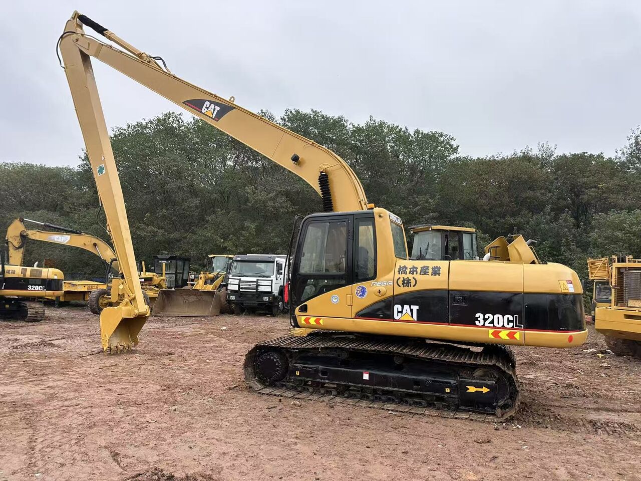 CATERPILLAR 320CL - Экскаватор с длинной стрелой: фото 1 CATERPILLAR 320CL - Экскаватор с длинной стрелой: фото 1