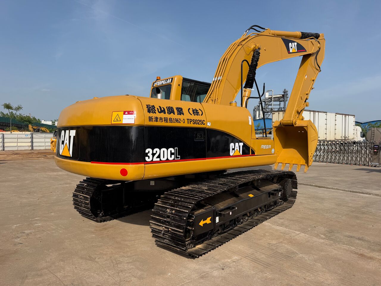 CATERPILLAR 320CL - Гусеничный экскаватор: фото 2 CATERPILLAR 320CL - Гусеничный экскаватор: фото 2