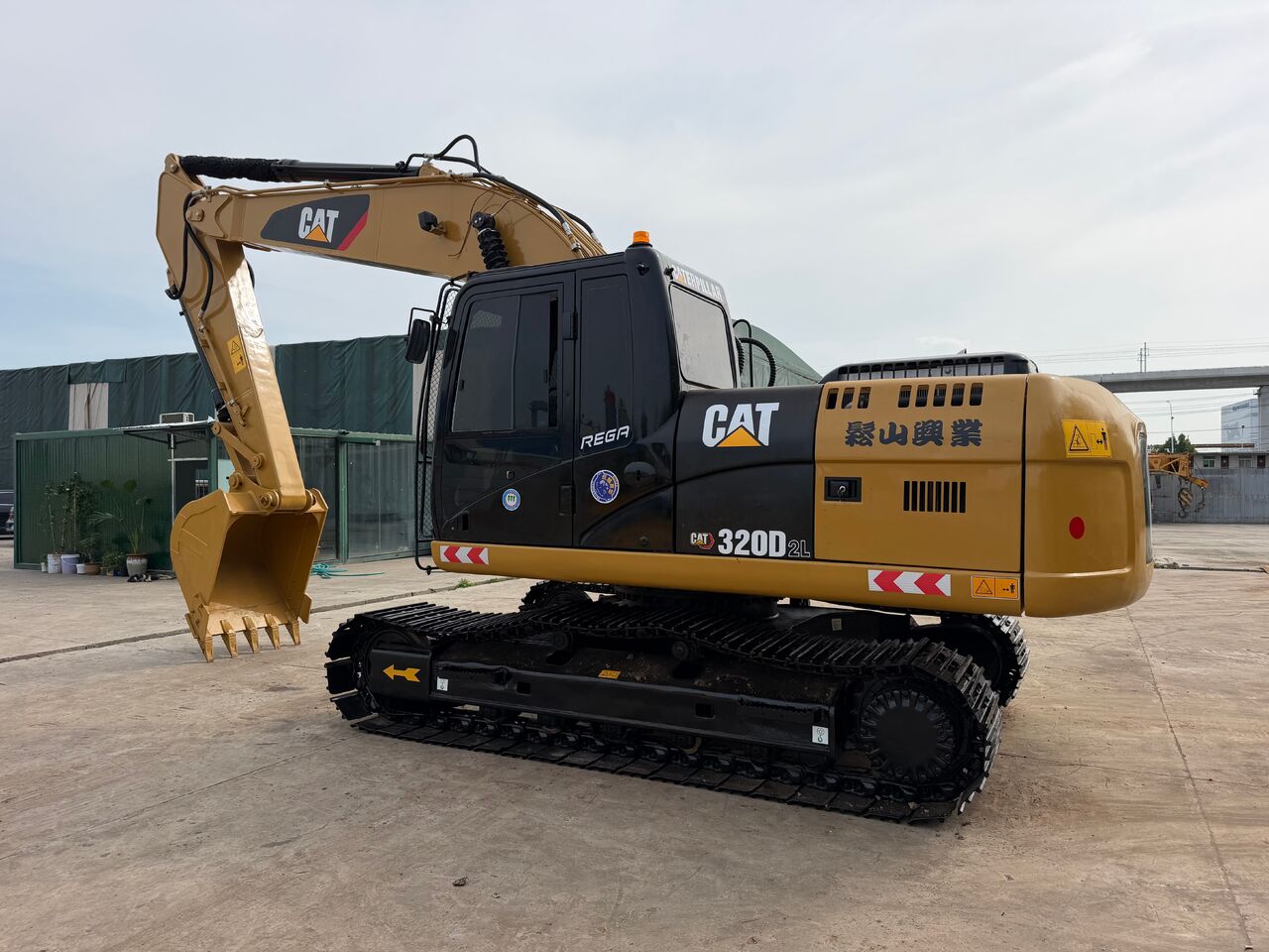 CATERPILLAR 320D - Гусеничный экскаватор: фото 4 CATERPILLAR 320D - Гусеничный экскаватор: фото 4