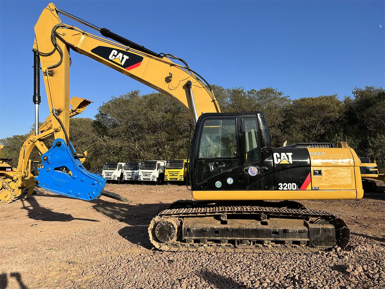 CATERPILLAR 320DL - Гусеничный экскаватор: фото 1 CATERPILLAR 320DL - Гусеничный экскаватор: фото 1