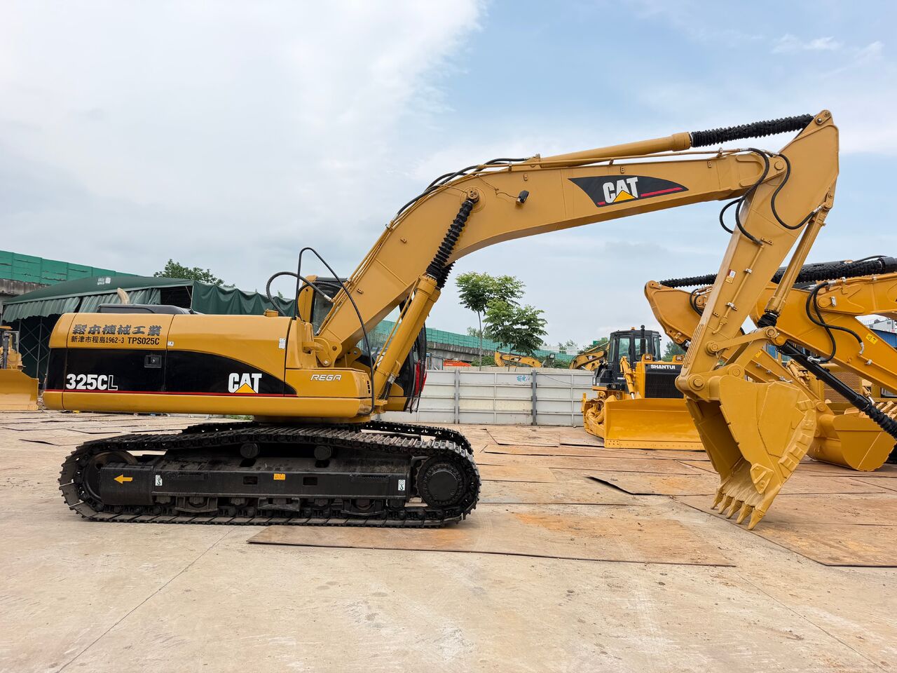 CATERPILLAR 325 - Гусеничный экскаватор: фото 3 CATERPILLAR 325 - Гусеничный экскаватор: фото 3