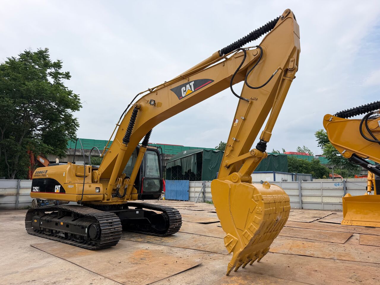 CATERPILLAR 325CL - Гусеничный экскаватор: фото 4 CATERPILLAR 325CL - Гусеничный экскаватор: фото 4